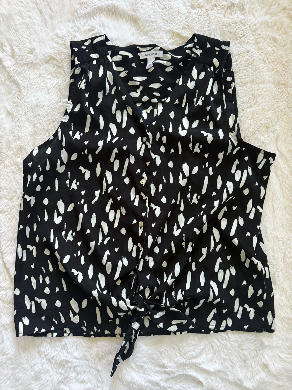 NWOT Nine West Black & White Tie Waist Sleeveless Blouse
